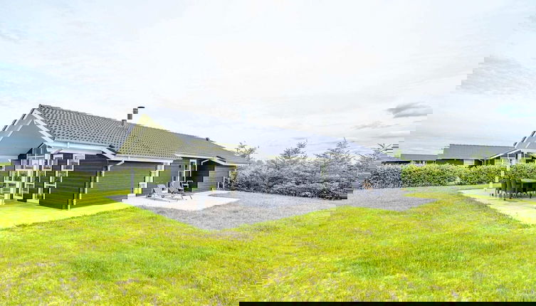 Foto 1 - 6 Person Holiday Home in Tarm