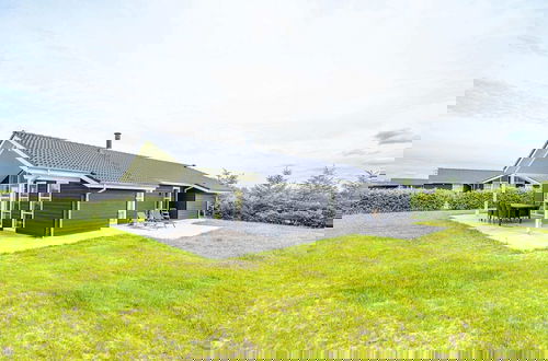 Foto 1 - 6 Person Holiday Home in Tarm