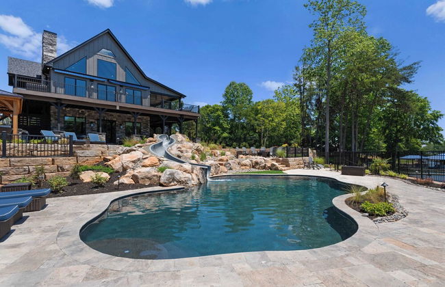 Gray Fox Lodge by Avantstay Waterslide Pool, Theater Sleeps 23 - Photo 66