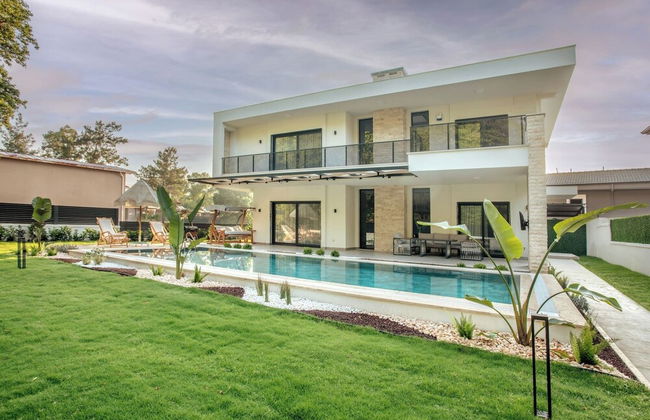 Spacious 4BR Villa Perfect for Families & Friends - Foto 1