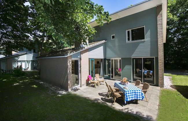 Restyled Holiday Home with 2 Bathrooms near Beach - Foto 1