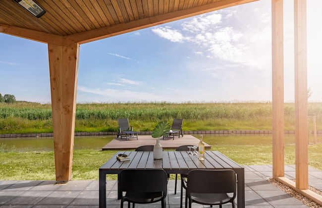 Zeeland Escape w/ Garden - Foto 9