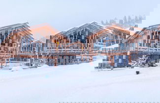 Foto 1 - Majestic Chalet With Pool and Sauna