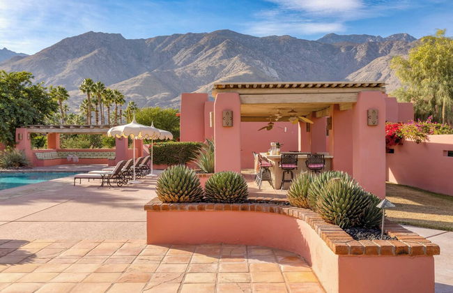 The Pond Estate by Avantstay Maximalist Designer Compound w/ 2 Casitas, Indoor + Outdoor Pools, Tennis Court, & Gorgeous Mountain Views 12k Sqft - Photo 71