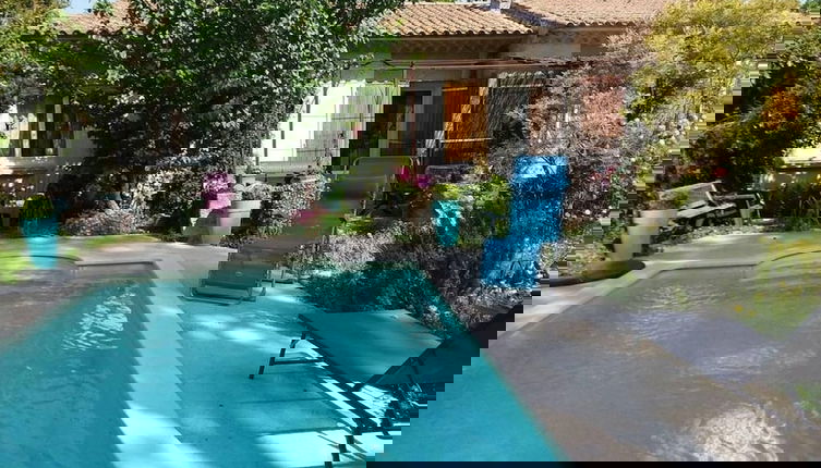 Foto 1 - Nice Villa in Morieres-les-avignon With Pool
