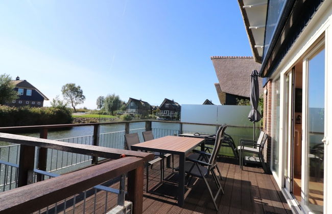 Villa With Terrace on the Water in Friesland - Foto 25