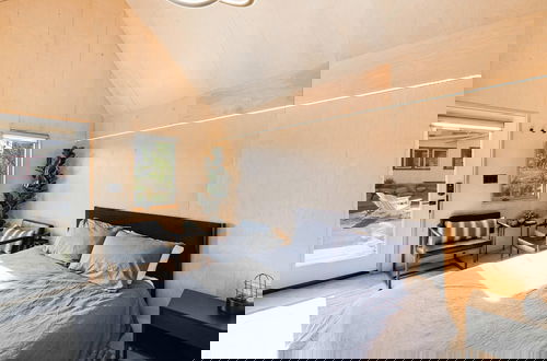 Photo 8 - Bunkies- The Hold