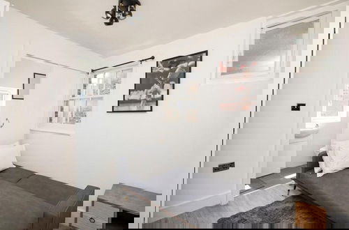 Foto 17 - Camberwell Apartment - Stylish 4 Bed