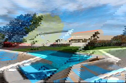 Photo 28 - Luxury Villa With Swimming Pool and Sauna