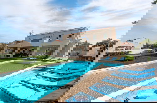 Photo 1 - Luxury Villa With Swimming Pool and Sauna