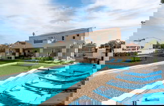 Photo 1 - Luxury Villa With Swimming Pool and Sauna