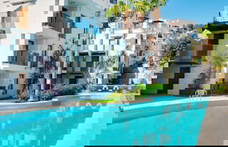 Foto 1 - Flat With Shared Pool Near Beach in Bodrum
