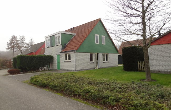 Holiday Home in Zeeland With Spacious Garden - Photo 19