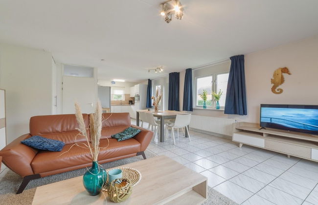 Holiday Home in Zeeland With Spacious Garden - Photo 8