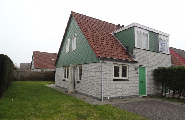 Holiday Home in Zeeland With Spacious Garden - Photo 1