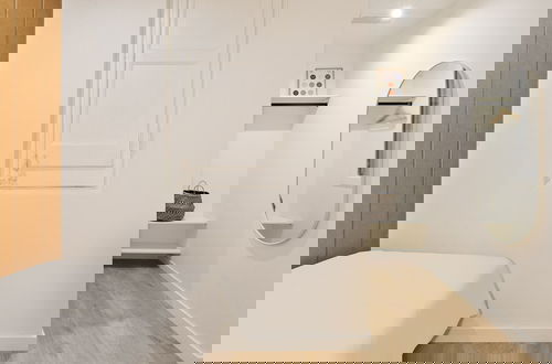 Photo 9 - Diagonal Apartments by Olala Homes