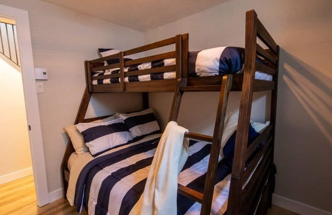 De la Montagne-spa- PET Friendly- Ski in Ski out - Photo 19