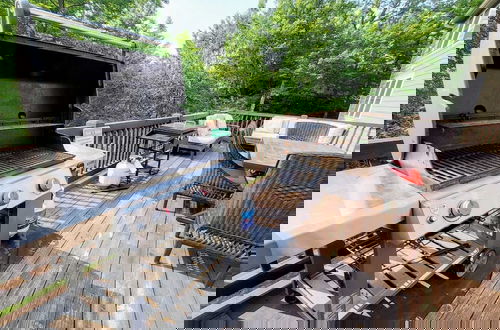 Foto 8 - The Nest at Pinecrest by Avantstay Spacious Deck, Game Room, Fire Pit