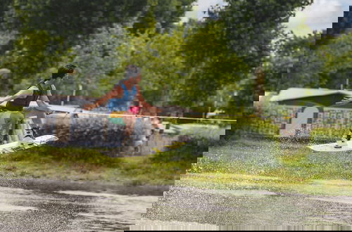 Photo 8 - Cozy Riverside Escape