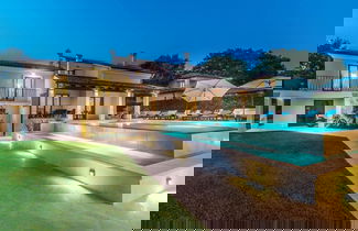 Photo 1 - Villa With Swimming Pool and Outdoor Kitchen