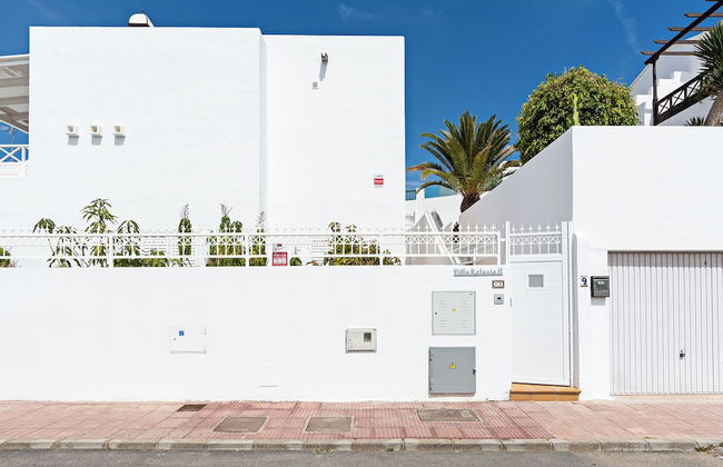 3 Bed Villa - Pool, Patio, Outdoor Dining Terrace - Foto 28