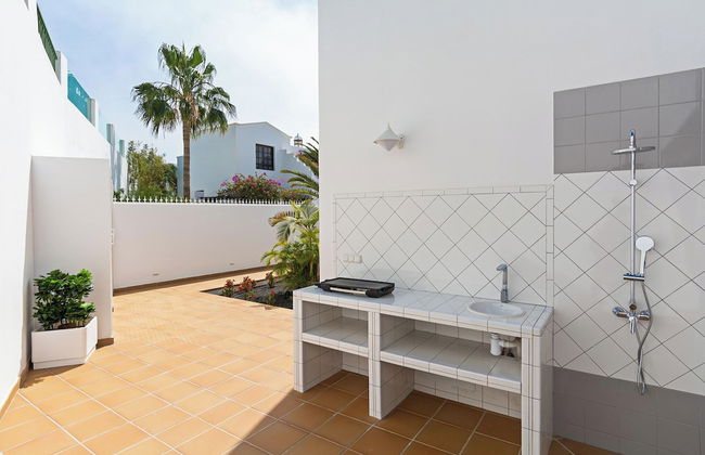 3 Bed Villa - Pool, Patio, Outdoor Dining Terrace - Foto 14