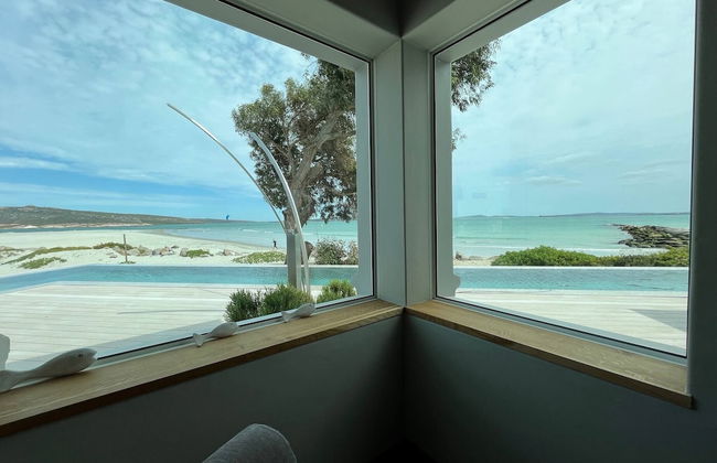 Beach Tower House Luxury Beachfront Villa - Photo 30