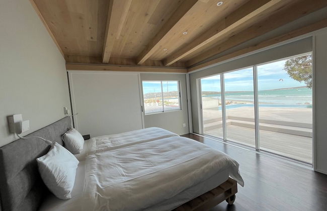 Beach Tower House Luxury Beachfront Villa - Foto 2