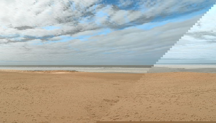 Foto 1 - Espinho Seawalk AND Seaview by Vacationy