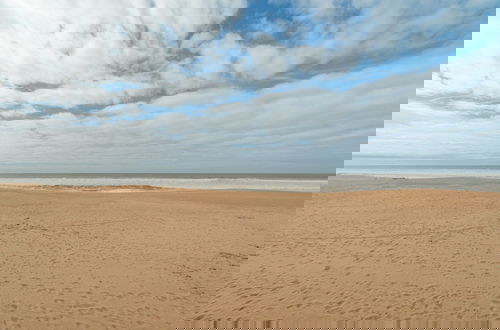 Foto 1 - Espinho Seawalk AND Seaview by Vacationy