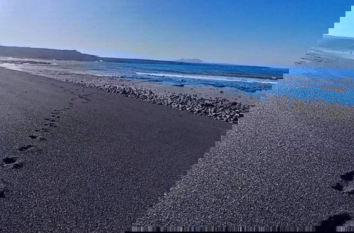 Photo 1 - 3 Bed-sleeps 5-parking-radazul Beach-sea View