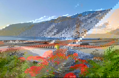 Photo 15 - 3 Bed-sleeps 5-parking-radazul Beach-sea View
