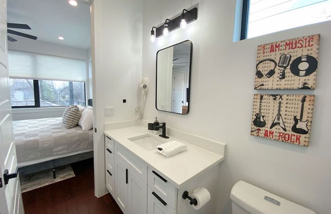 Modern Home Near the University of Texas - Foto 16