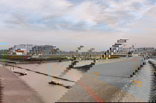 Foto 25 - Cozy Studio With Harbor View in Blankenberge