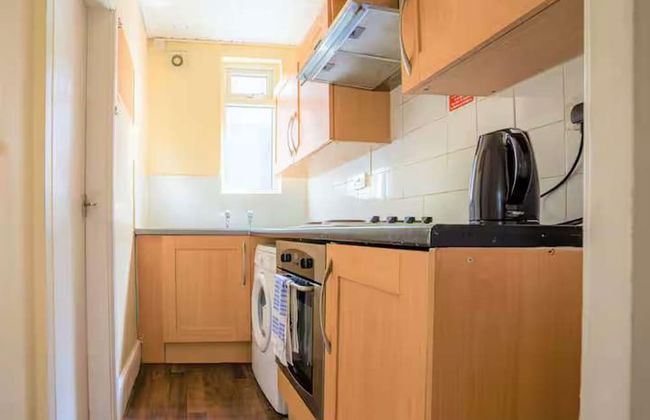 Travellers Economic Retreat in Orrell Park - Foto 3
