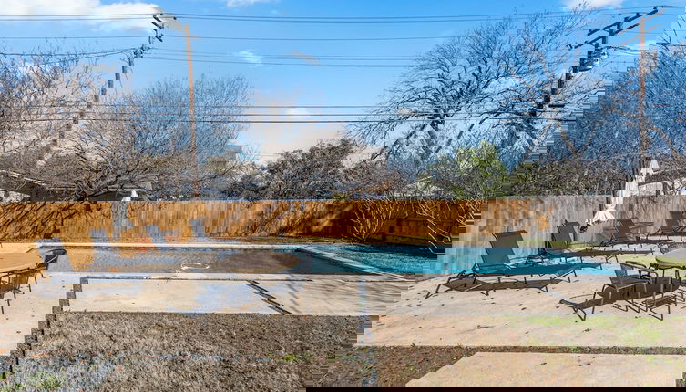 Foto 1 - Fun 3BR Retreat in Austin Huge Pool