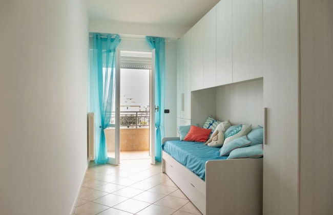 Charming Margherita di Savoia Apartment With Sea Views - Photo 2