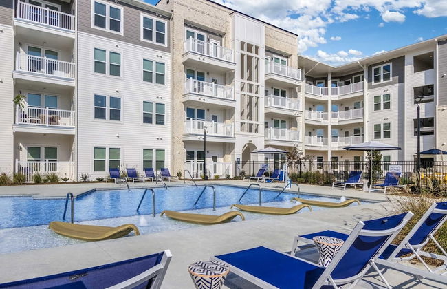 Landing Apartments Mason Creek Circle - Foto 1