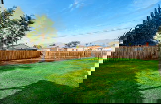 Photo 2 - Luxury Modern Retreat w Spacious Yard Premium Comfort