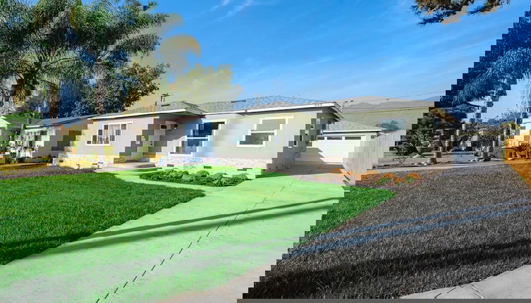 Photo 1 - Luxury Modern Retreat w Spacious Yard Premium Comfort