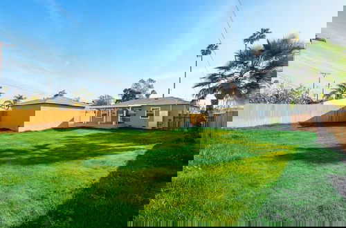 Photo 7 - Luxury Modern Retreat w Spacious Yard Premium Comfort