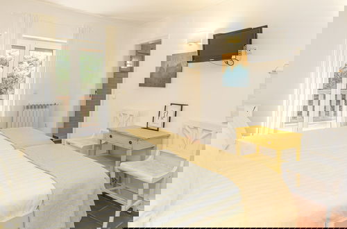 Foto 34 - Coastal Charm Chalet by Cadenzalux