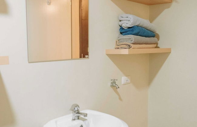 Spacious & Stylish City Haven - Foto 14