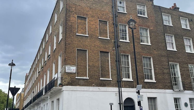 Foto 1 - Baker Street Apartments