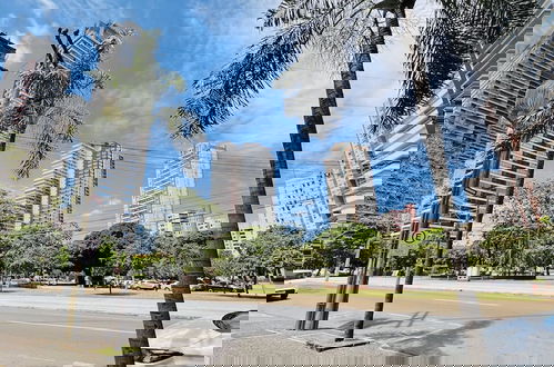 Photo 33 - Sun Square i4iS