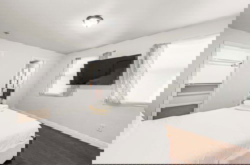 Foto 6 - Not Affected by the Fire/spacious Retreat w/ Large Kitchen & Outdoor Patio