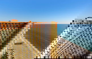 Foto 1 - Beachfront Condo: Gulf & Poolside Fun!
