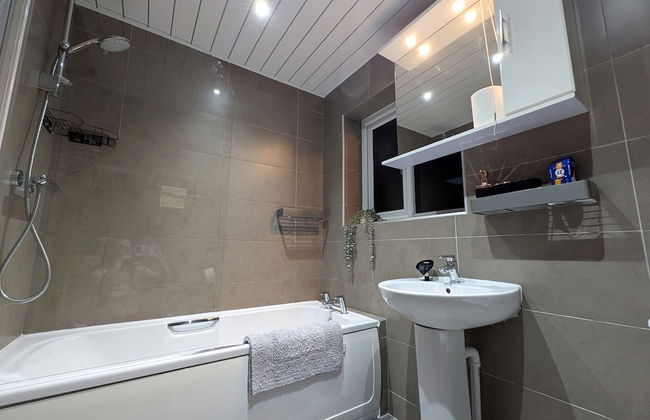 Spacious and Comfortable Modern Rooms - Foto 35
