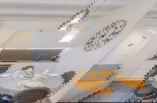 Foto 18 - Modern & Stylish Apartment in Como City