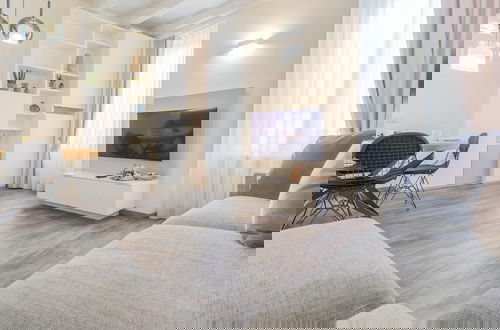 Foto 15 - Modern & Stylish Apartment in Como City